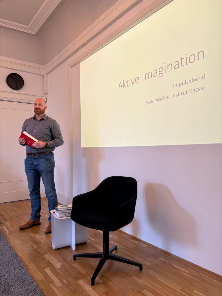 Übergänge bewusst gestalten mit Aktiver Imagination – symbolische Schwellen im Leben erkennen